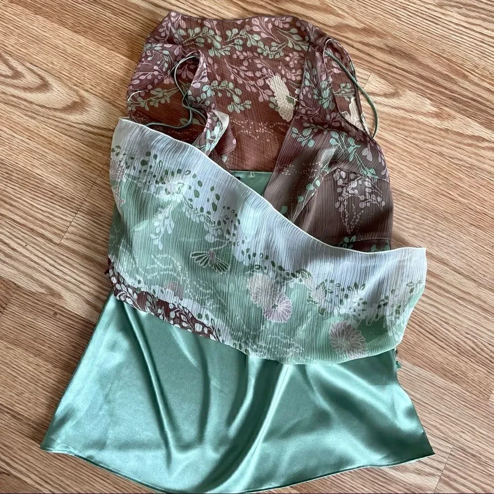 𝅺TAHARI Silk Floral Tank - Picture 5 of 11